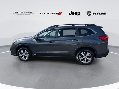 Used 2024 Subaru Ascent Premium w/ Convenience Package image 4