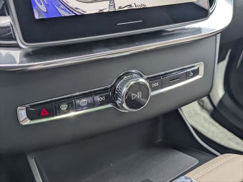 New 2026 Volvo XC90 B6 Plus w/ Protection Package image 8