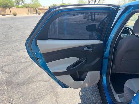Used 2014 Ford Focus SE FWD image 14