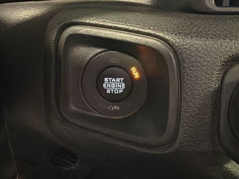Used 2024 Jeep Wrangler Unlimited Sport AWD/4WD image 14