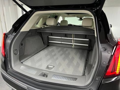 Used 2025 Cadillac XT5 Premium Luxury w/ Technology Package AWD/4WD image 20