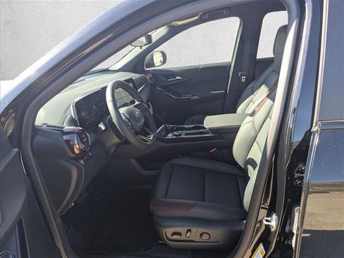 New 2026 Chevrolet Equinox RS w/ LPO, Floor Liner Package image 4