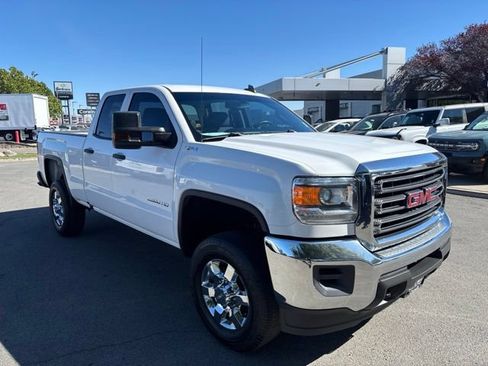 Used 2017 GMC Sierra 2500 4x4 Double Cab w/ Sierra Convenience Package image 4