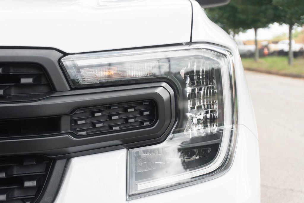 Used 2024 Ford Ranger XL w/ Trailer Tow Package RWD image 5