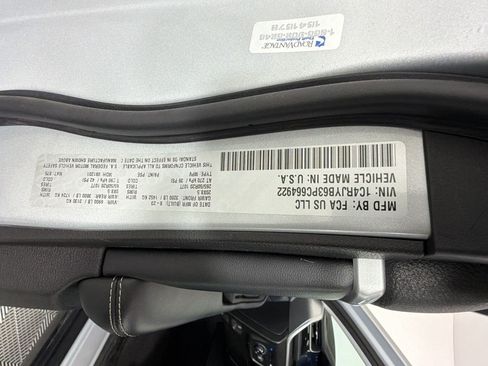 Used 2023 Jeep Grand Cherokee 4WD 4xe w/ Luxury Tech Group II image 27