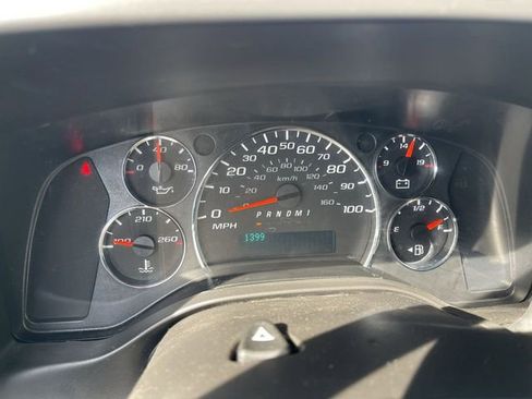 Used 2016 GMC Savana 2500 RWD image 9