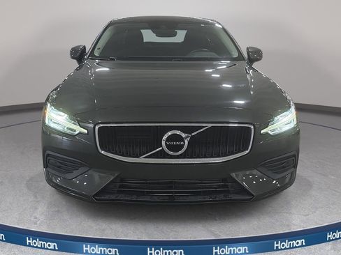 Used 2020 Volvo S60 T6 Momentum AWD/4WD image 3