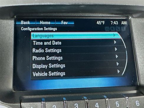 Used 2017 Chevrolet Equinox LS image 16