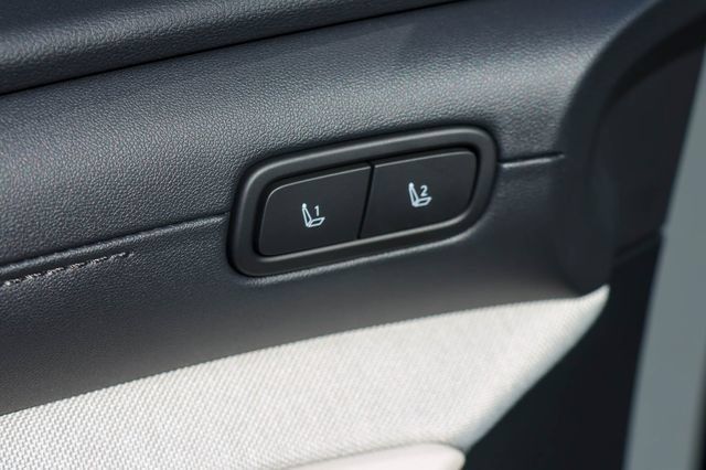 New 2026 Hyundai Tucson Limited AWD/4WD image 12