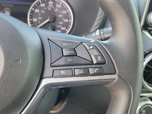 Used 2024 Nissan Sentra SV FWD image 29