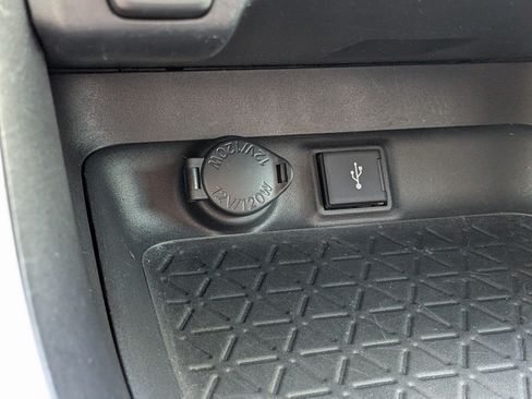 Used 2020 Toyota RAV4 XLE Premium FWD image 32
