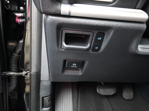 Used 2025 Ford Expedition Active image 8