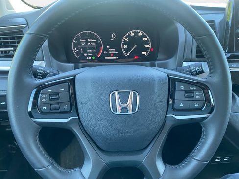 Certified 2025 Honda Odyssey EX-L image 13