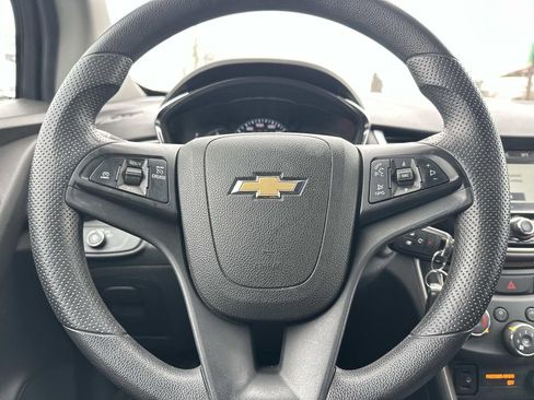Used 2017 Chevrolet Trax LT image 20