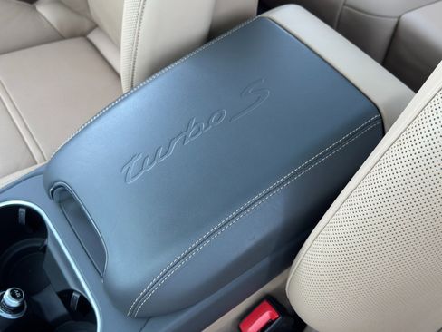Used 2022 Porsche Cayenne Turbo S image 38