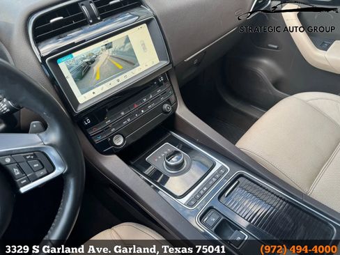 Used 2018 Jaguar F-PACE Prestige image 14