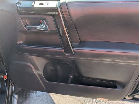 Used 2021 Toyota 4Runner Venture image 38