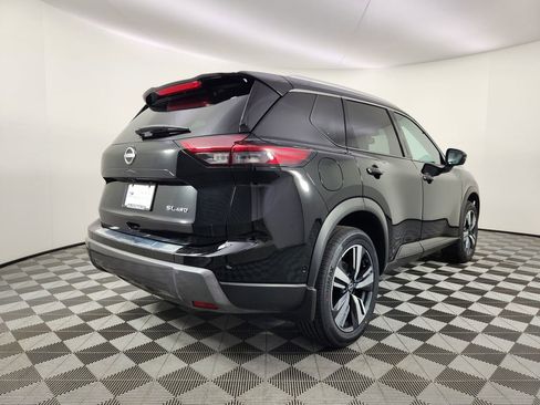 Used 2024 Nissan Rogue SL w/ SL Premium Package AWD/4WD image 5