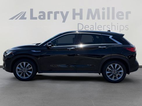 Used 2022 INFINITI QX50 Luxe FWD image 2