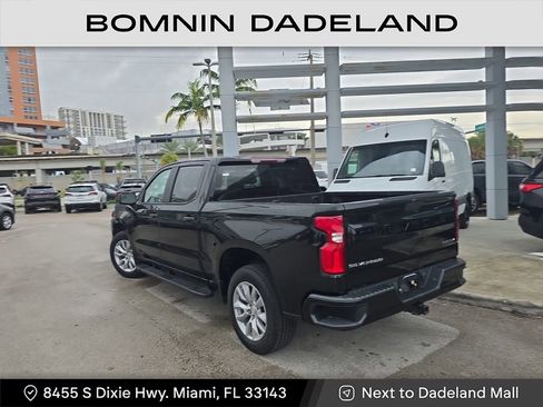 Used 2019 Chevrolet Silverado 1500 Custom w/ Custom Value Package image 3