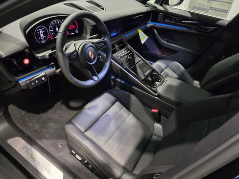 New 2026 Porsche Panamera image 4