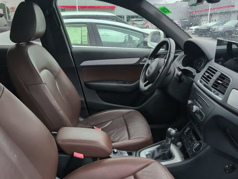 Used 2018 Audi Q3 2.0T Premium FWD image 2