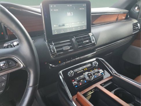 Used 2020 Lincoln Navigator Reserve w/ Luxury Package AWD/4WD image 23