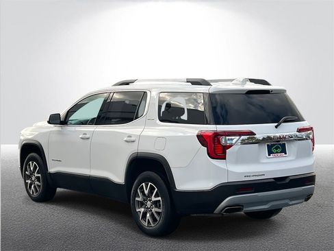 Used 2023 GMC Acadia SLE w/ Driver Convenience Package image 4