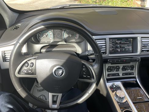 Used 2012 Jaguar XF Portfolio RWD image 7