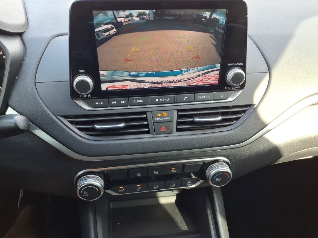 Used 2022 Nissan Altima 2.5 SV FWD image 15
