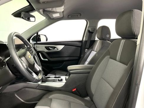 Used 2025 Chevrolet Blazer LT w/ Convenience Package FWD image 24