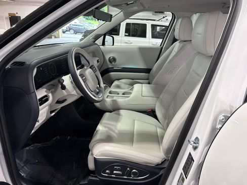 Used 2026 Hyundai Palisade Calligraphy AWD/4WD image 4
