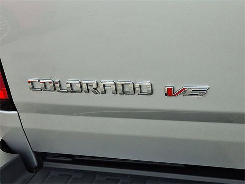 Used 2019 Chevrolet Colorado LT w/ LT Convenience Package image 29