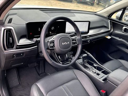 Used 2025 Kia Sorento S w/ Panoramic Sunroof Package image 15