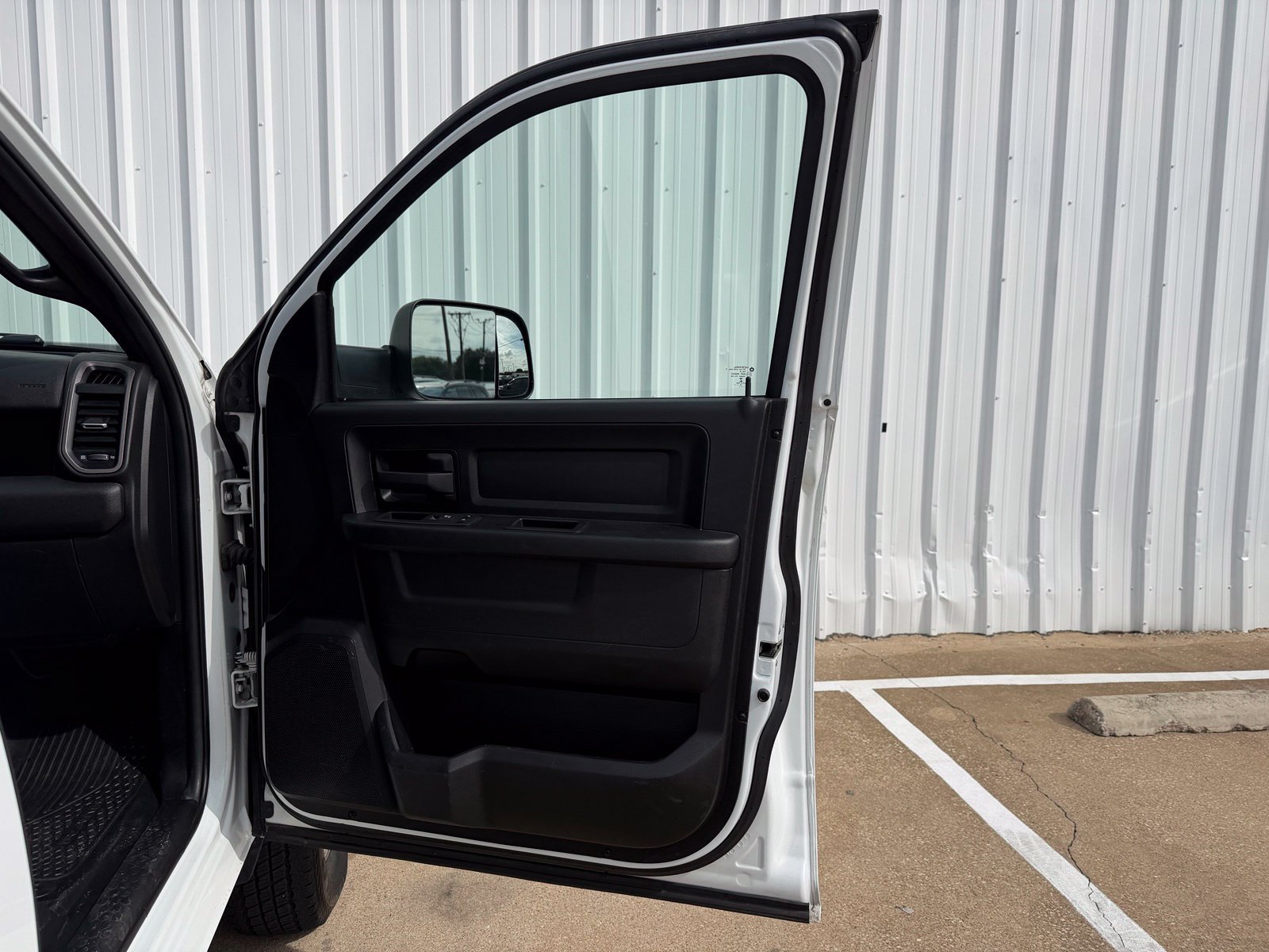 Used 2022 RAM 3500 Tradesman AWD/4WD image 32