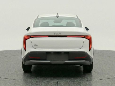 Used 2025 Kia K4 LXS image 7