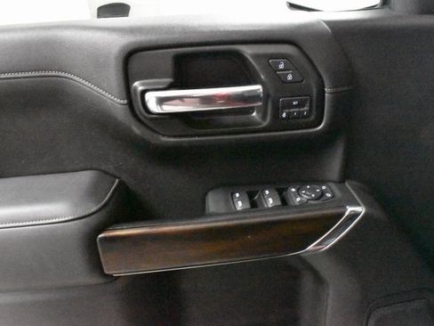 Used 2020 GMC Sierra 1500 SLT w/ SLT Convenience Package image 18