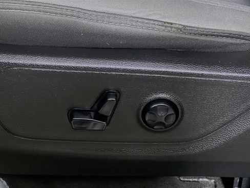 Used 2019 RAM 1500 Big Horn AWD/4WD image 16