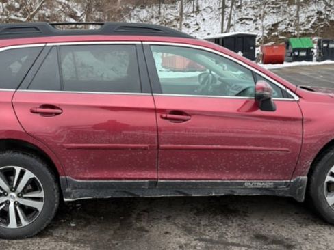 Used 2018 Subaru Outback 3.6R Limited image 11