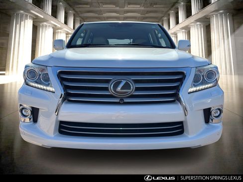 Used 2015 Lexus LX 570 4WD image 9