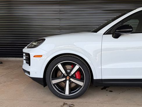 New 2026 Porsche Cayenne S AWD/4WD image 9