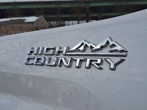 Used 2020 Chevrolet Silverado 2500 High Country w/ Z71 Off-Road Package image 5