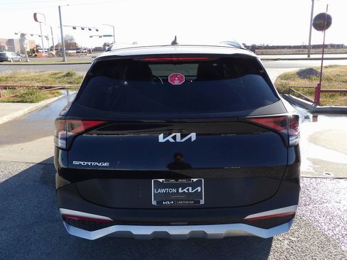 Used 2025 Kia Sportage EX w/ Premium Package FWD image 7