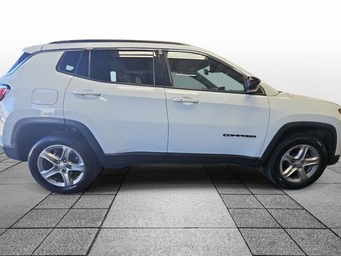 Used 2024 Jeep Compass Latitude AWD/4WD image 4