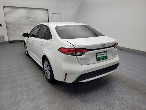 Used 2021 Toyota Corolla LE image 5