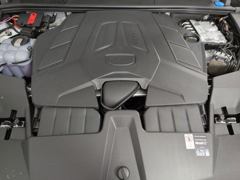 New 2026 Porsche Cayenne AWD/4WD image 17