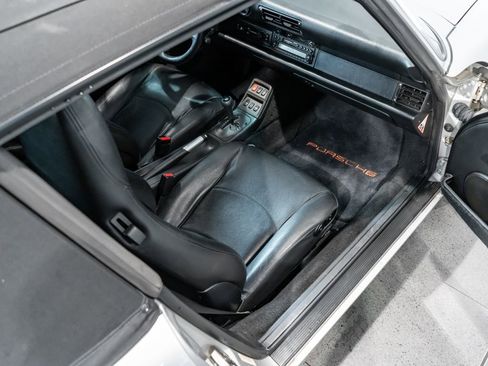 Used 1997 Porsche 911 Carrera RWD image 23