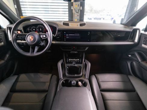 Certified 2026 Porsche Cayenne AWD/4WD image 16