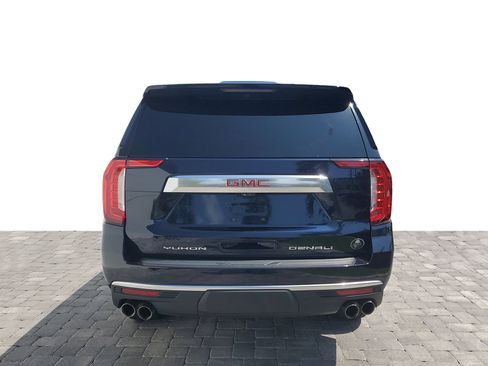 Certified 2021 GMC Yukon XL Denali w/ Denali Premium Package RWD image 5