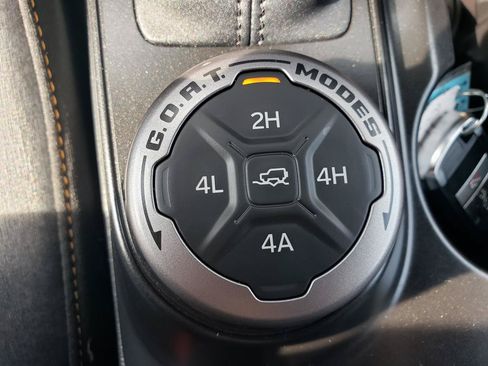 Used 2023 Ford Bronco Badlands AWD/4WD image 18